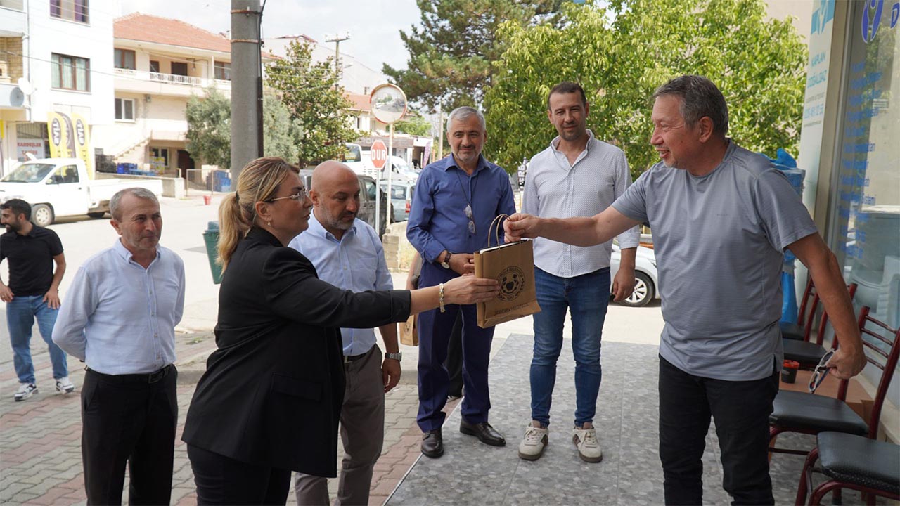 Yalova Altinova Belediye Baskan Esnaf Ahilik Hafta Ziyaret Kutlama (2)