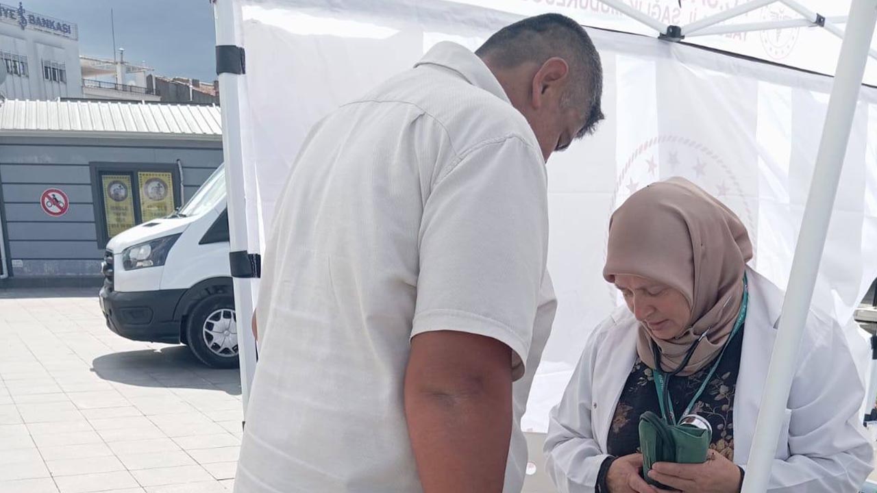 Yalova Avrupa Hareketlilik Haftasi Il Saglik Mudurlugu Ekipler Vatandas Kilo Olcum (2)