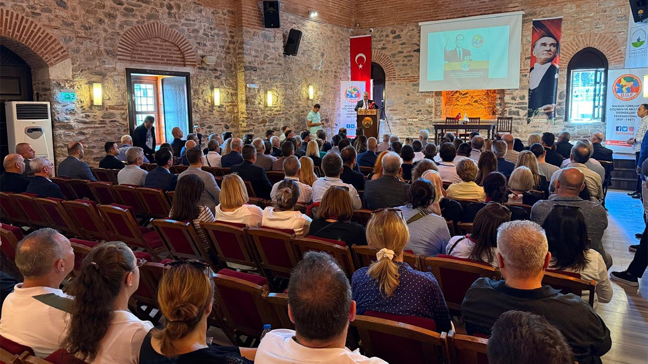 Yalova Balkan Türkleri Gocmen Mülteci Dernekleri Federasyonu Bursa Genel Kurul (3)