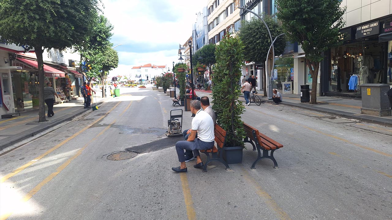 Yalova Belediye Avrupa Hareketlilik Hafta Merke Arac Trafik Kapama Yaya Bisiklet Esnaf Vatandas Uygulama (10)