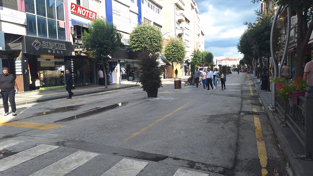 Yalova Belediye Avrupa Hareketlilik Hafta Merke Arac Trafik Kapama Yaya Bisiklet Esnaf Vatandas Uygulama (2)