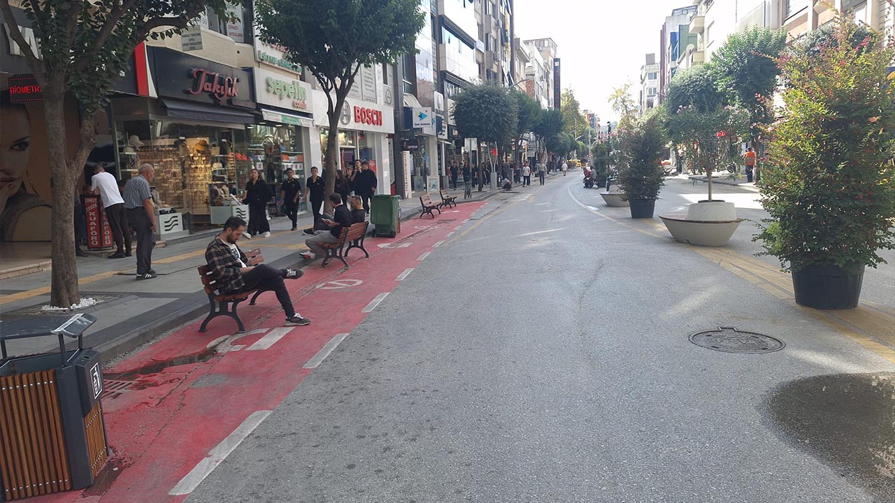 Yalova Belediye Avrupa Hareketlilik Hafta Merke Arac Trafik Kapama Yaya Bisiklet Esnaf Vatandas Uygulama (3)