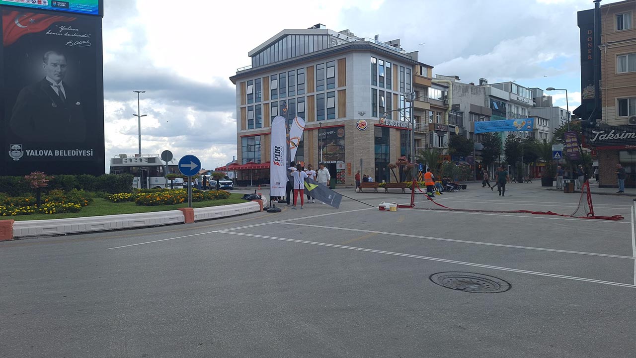Yalova Belediye Avrupa Hareketlilik Hafta Merke Arac Trafik Kapama Yaya Bisiklet Esnaf Vatandas Uygulama (4)
