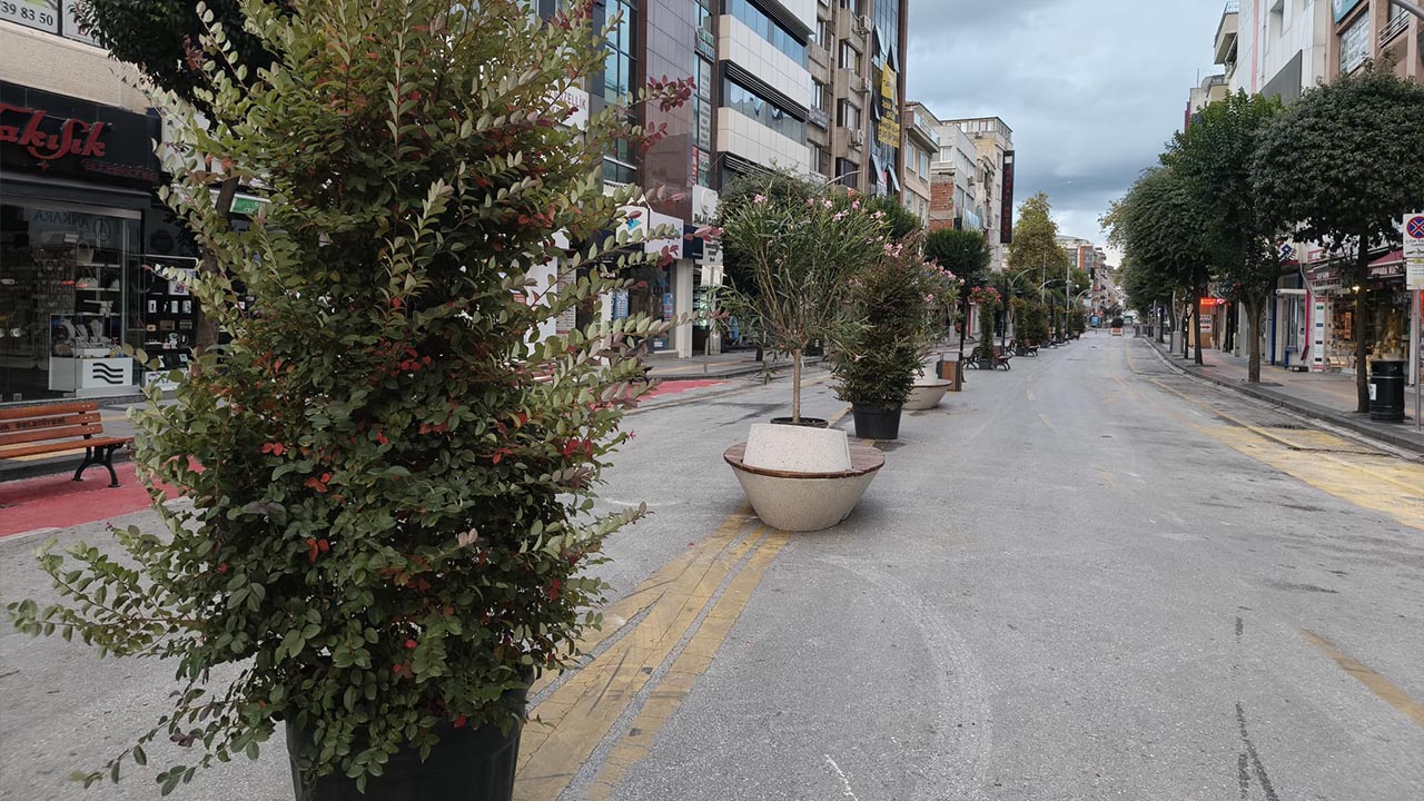 Yalova Belediye Avrupa Hareketlilik Hafta Merke Arac Trafik Kapama Yaya Bisiklet Esnaf Vatandas Uygulama (6)