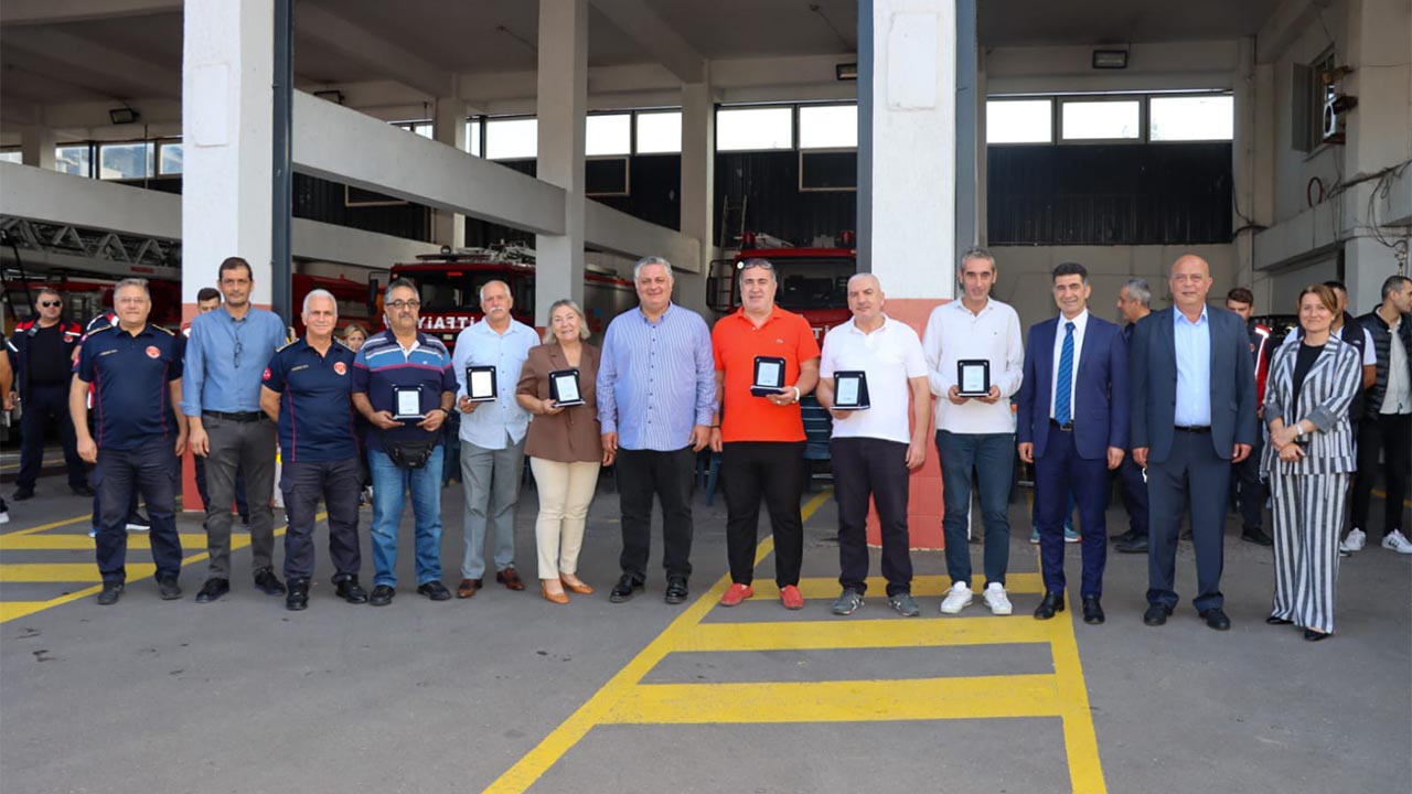 Yalova Beledi̇ye Başkani Gürel, İtfai̇ye Haftasi’nda Personelle Buluştu (1)
