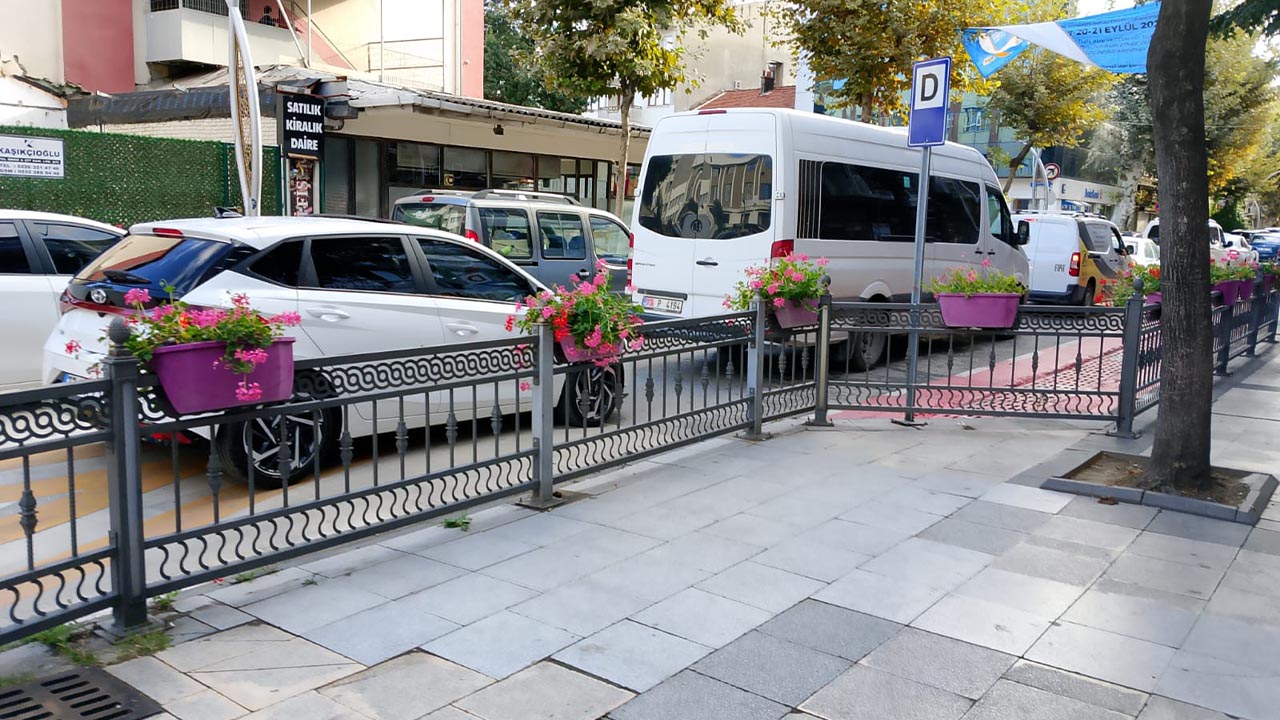 Yalova Belediye Cumhuriyet Cengiz Kocal Arac Trafigi Yasak (3)
