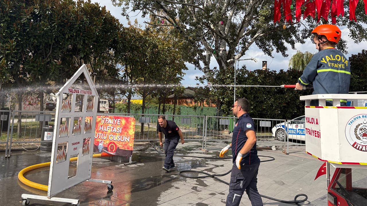 Yalova Belediye Itfaiye Hafta Etkinlik Minikler Teorik Pratik Egitim (7)