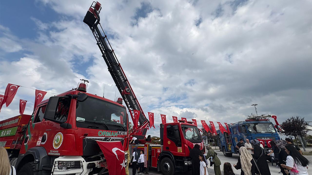 Yalova Belediye Itfaiye Hafta Etkinlik Minikler Teorik Pratik Egitim (9)