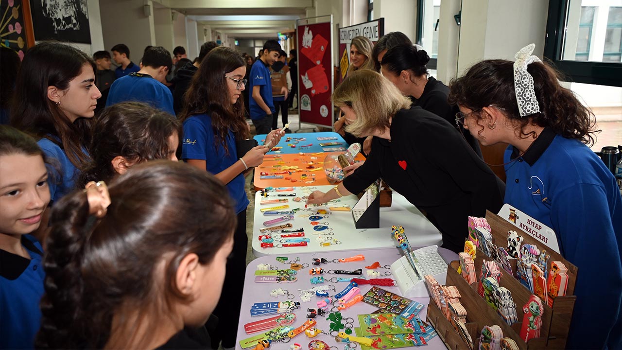 Yalova Belediyesi Gormezden Gelme Sokak Hayvan Mama Mehemt Akif Ortaokul Destek (4)