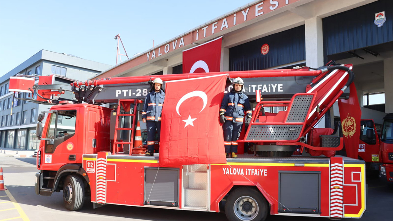 Yalova Beledi̇yesi̇ İtfai̇yesi̇’nden Şehi̇r Turu (2)