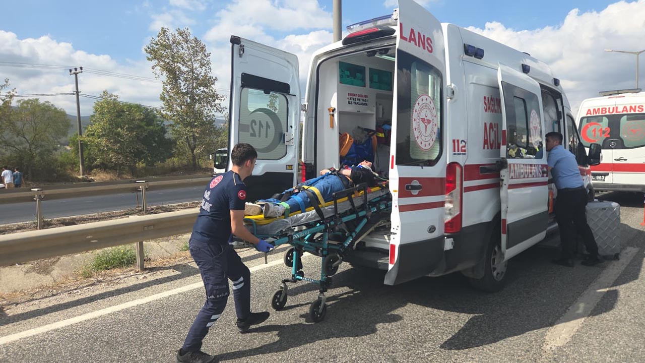 Yalova Bursa Orhangazi Supurgelik Yolcu Otobus Tir Trafik Kaza Yarali (2)