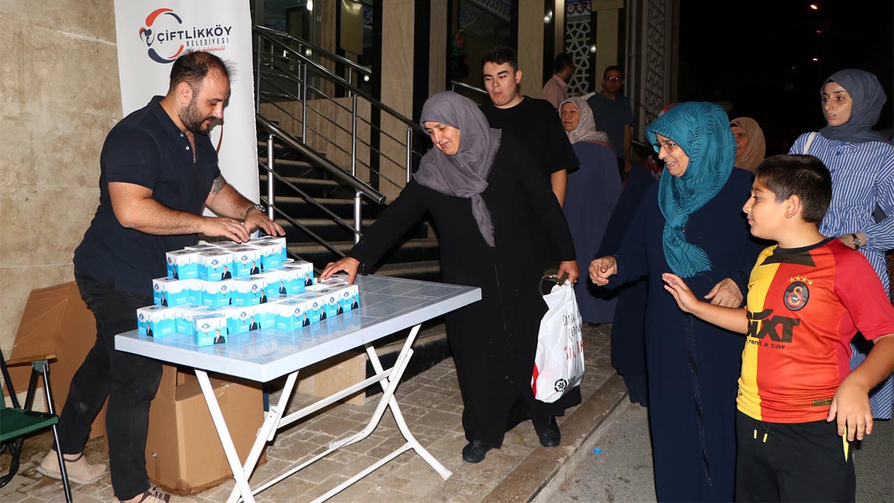 Yalova Ciftlikkoy Kandil Simit Belediye Ikram (1)