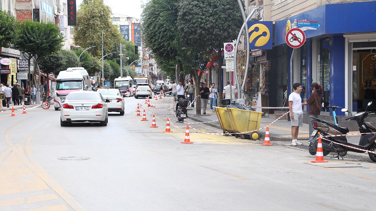 Yalova Cumhuriyet Cengiz Kocal Cadde Trafik Yasak Enaf Tepki (3)