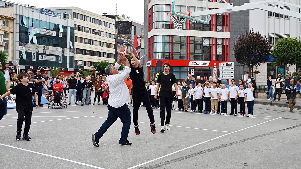 Yalova Kent Meydaninda 'Avrupa' Esi̇nti̇si̇ (2)