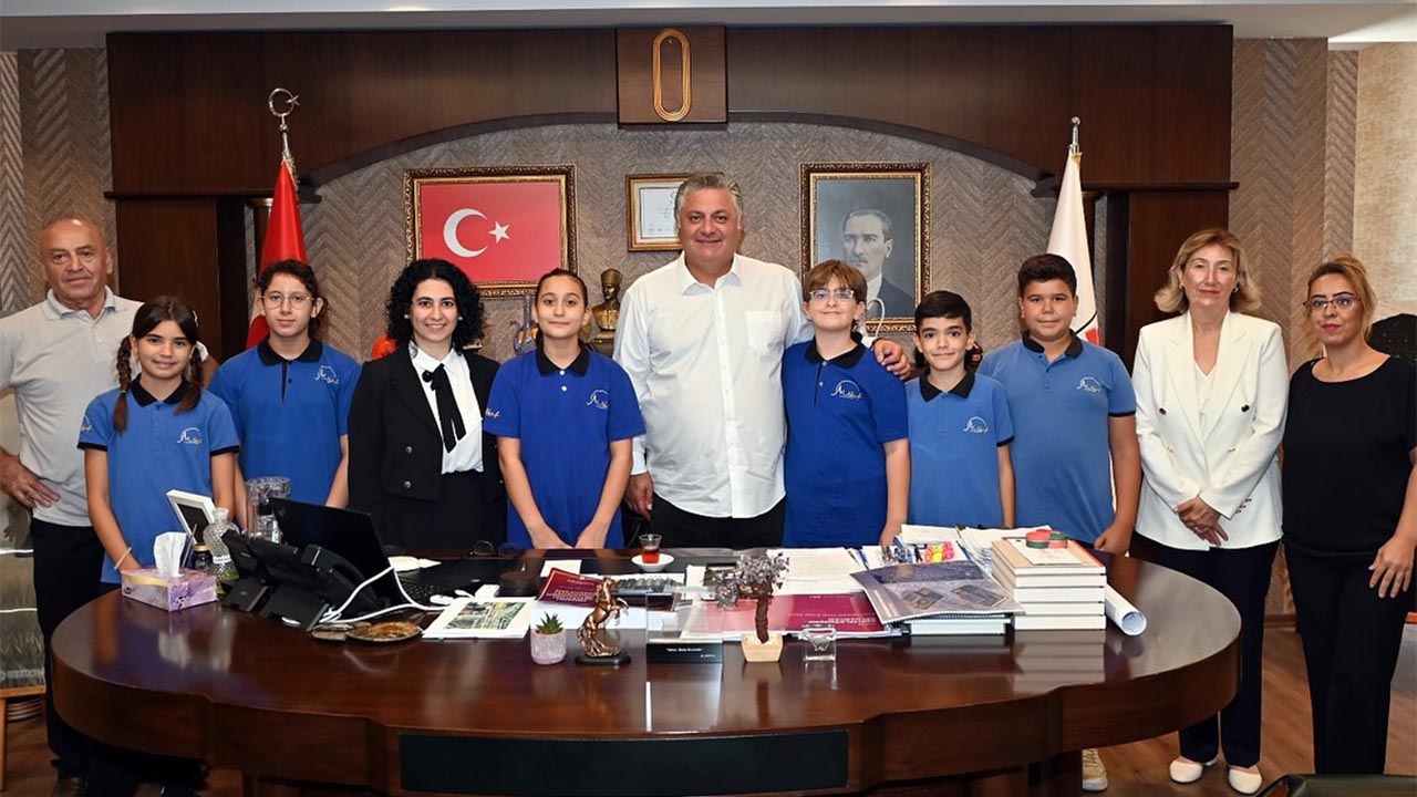Yalova Mehmet Akif Ortaokul Ogrenci Endemik Bitki Proje Belediye Baskan Gorusme (1)