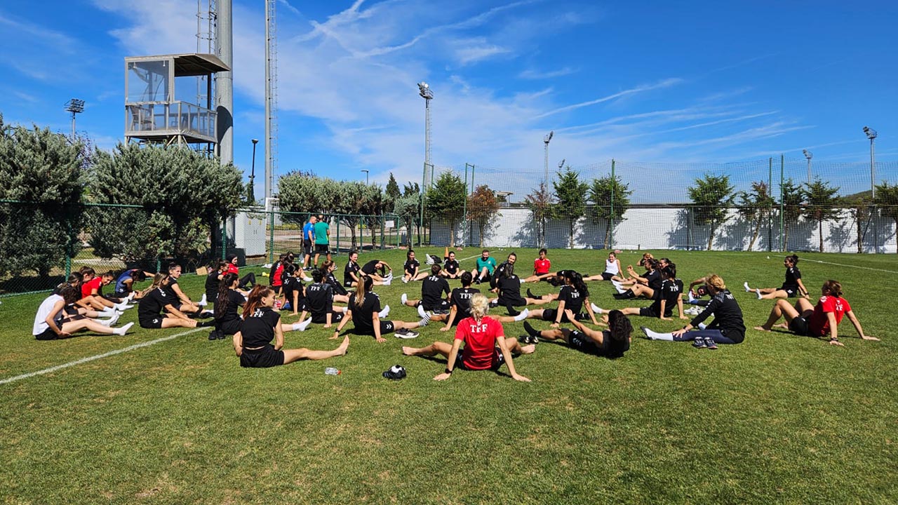 Yalova Tff Kadin Merkez Hakem Kurul Seminer (3)