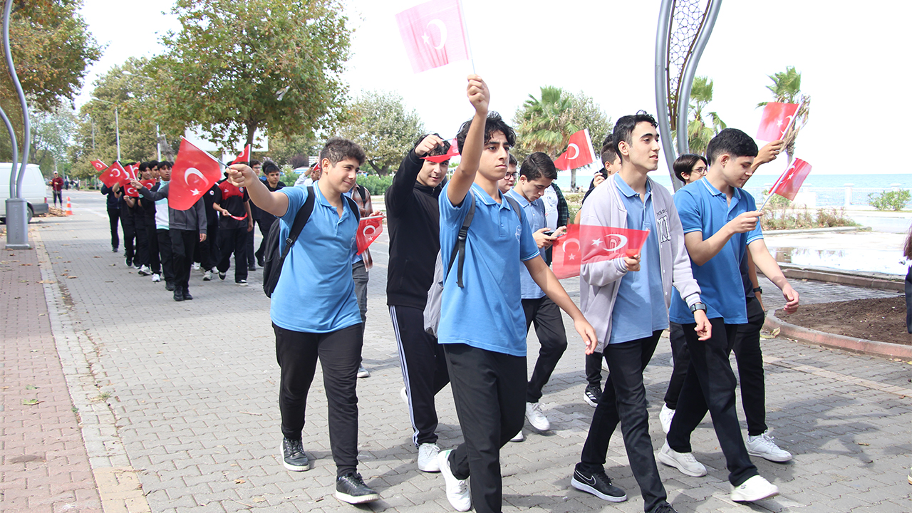 Yalova Turk Dil Bayram Senlik Kortej Yuruyus (4)