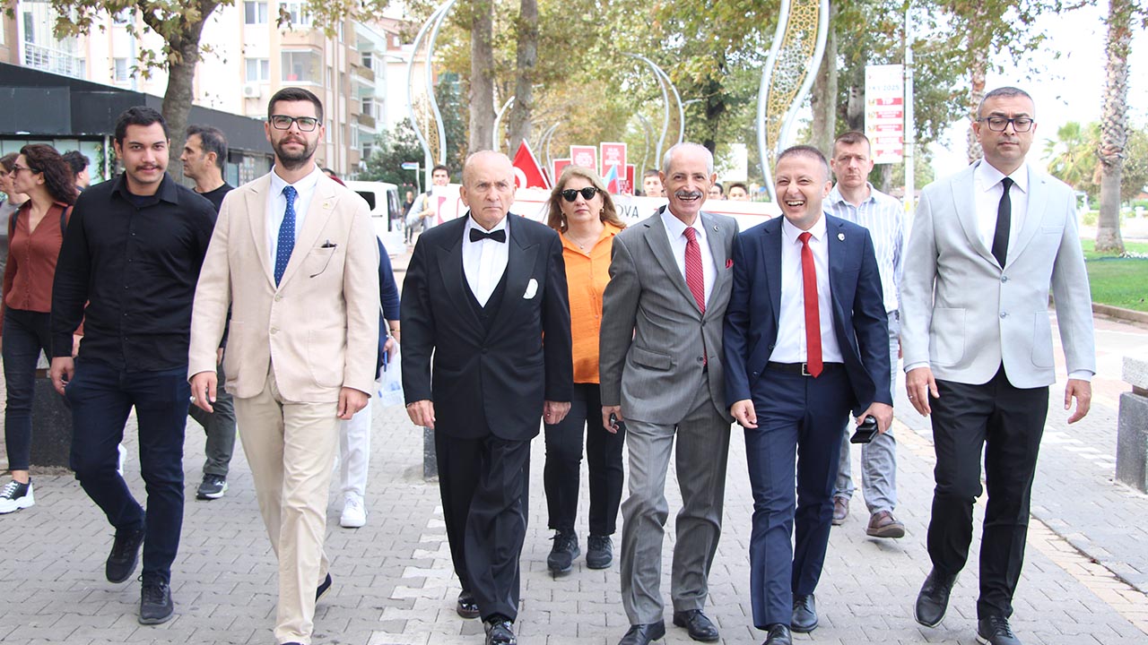 Yalova Turk Dil Bayram Senlik Kortej Yuruyus (7)