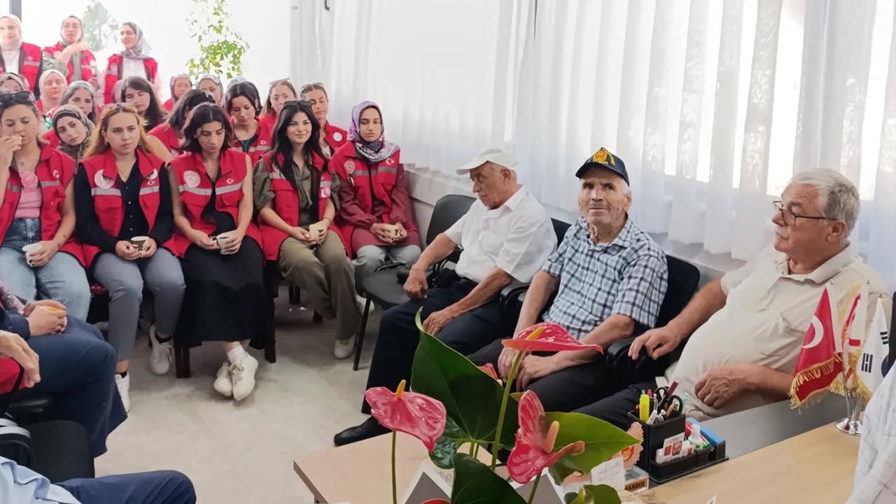 Yalova Universite Ogrenciler Damla Hareket Gaziler Gorusme (3)