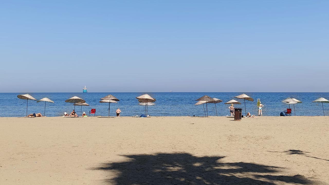 Yalova Yaz Sezonu Kapandi Akasya Plaji Hala Dolu (2)