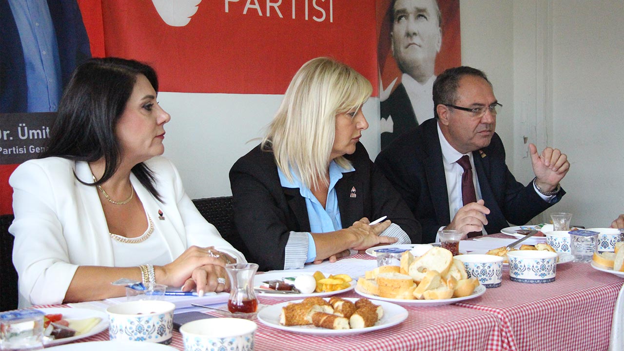 Yalova Zafer Partisi Genel Baskan Yardimcilar Heyet Program Haber (3)