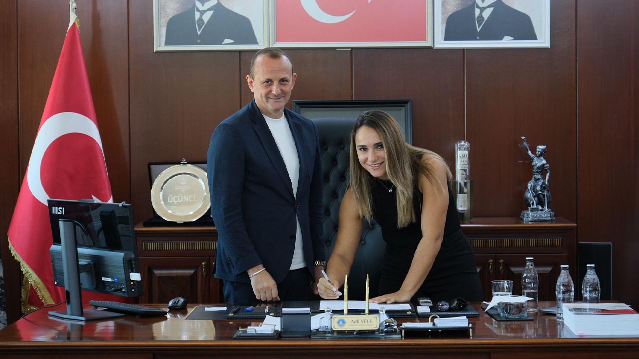Çi̇ftli̇kköy’de Voleybol Ateşi̇ (5)