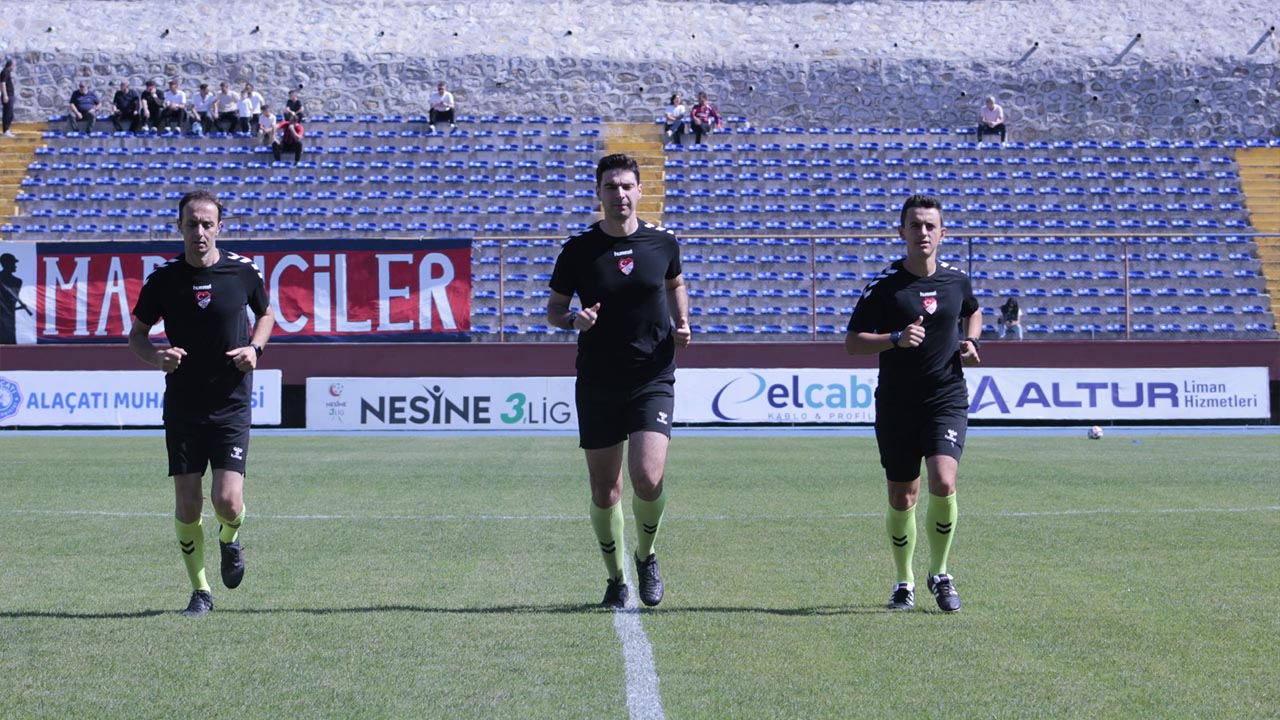 Hakemlerimiz Başarılı Maçlar Çıkartmaya Devam Ediyor (3)