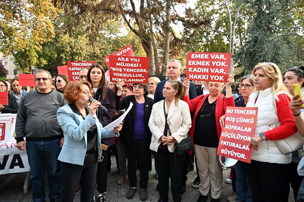 Chp Kadın Kolları Tencere (4)