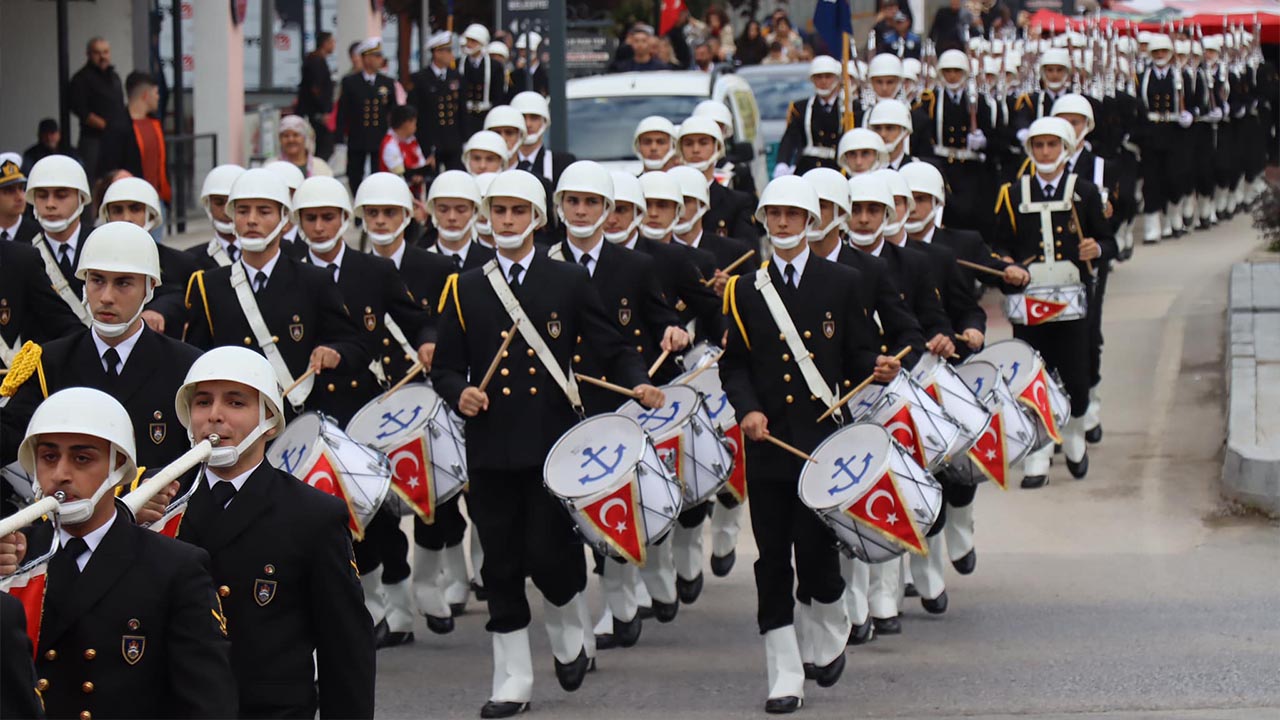 102 Yıldır Aynı Coşkuyla! (3)