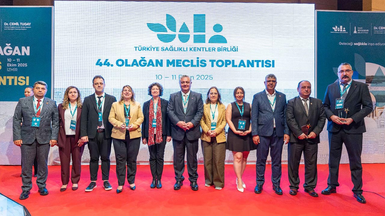 Altınova Belediyesi’ne Sağlıklı Kentler Birliği’nden Altın Ödül! (1)