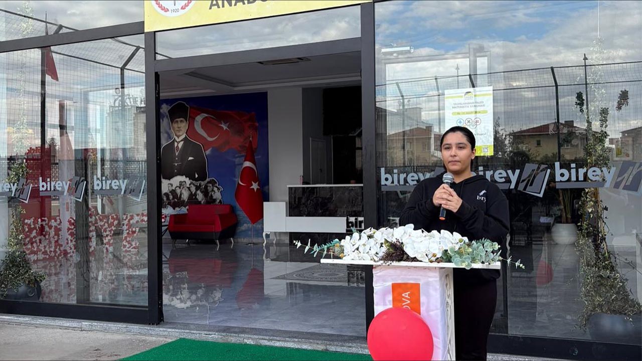 Bireyli Öğrencilerden Cumhuriyet’e Yakışan Kutlama (1)