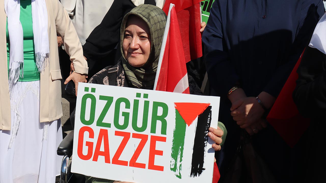 Kadınlar Yalova’da Gazze İçin El Ele Verdi (4)