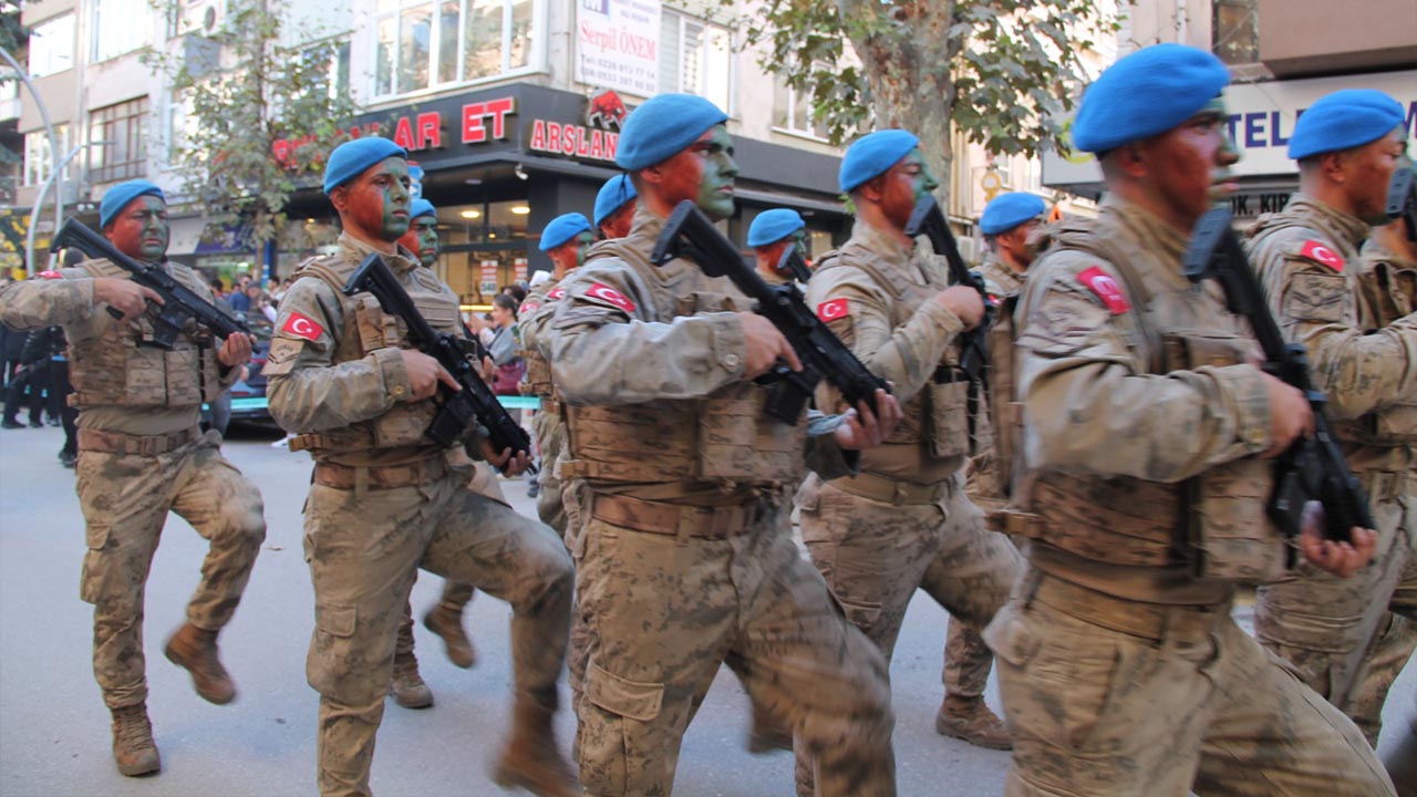 Çok Yaşa Cumhuriyet! (9)