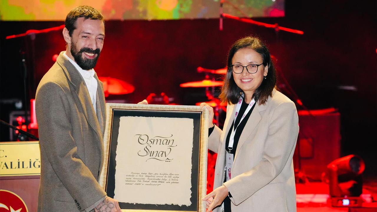 Mavi Gri Ile Festival Renk Kazandı (4)