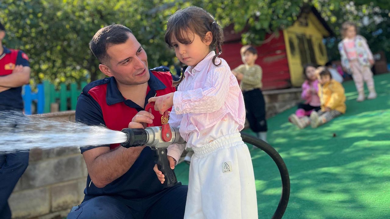 Minikler İtfaiyeciliği Öğrendi (4)