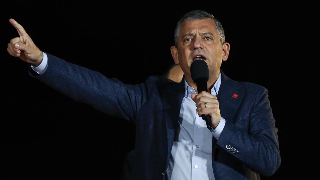 Chp Özgür Özel Sarıyer Istanbul Miting Eylem (3)