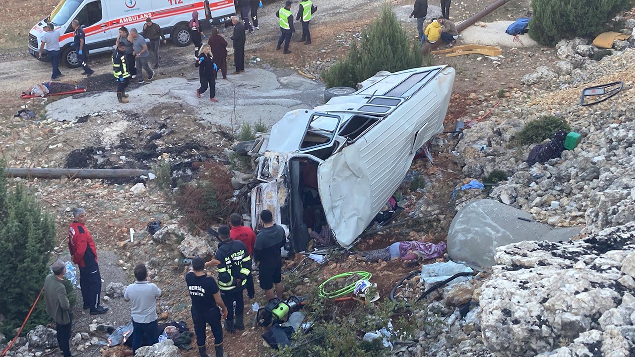 Mersin Isci Servisi Yuvarlandi 4 Olu (4)