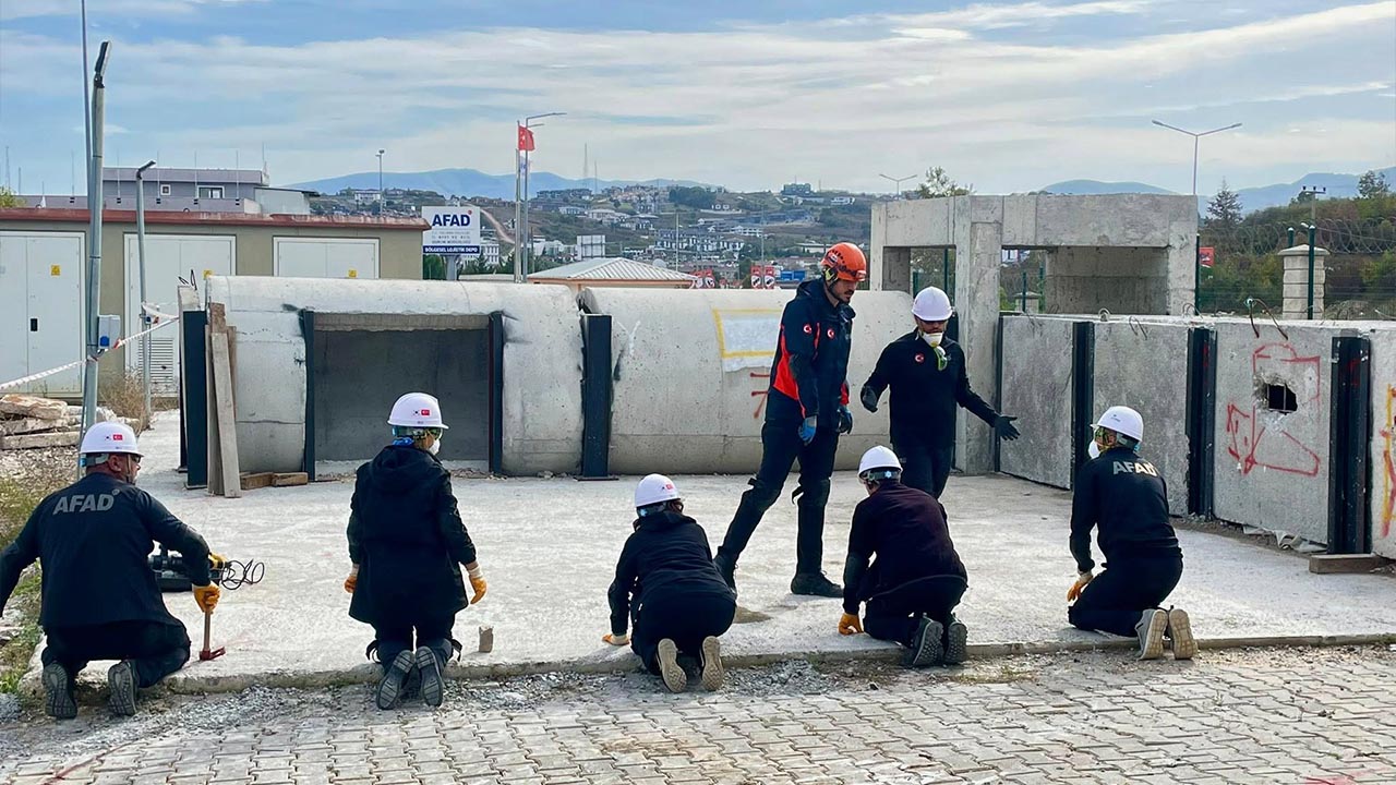 Yalova Afad Enkaz Altında Kurtarma Egitimi (4)