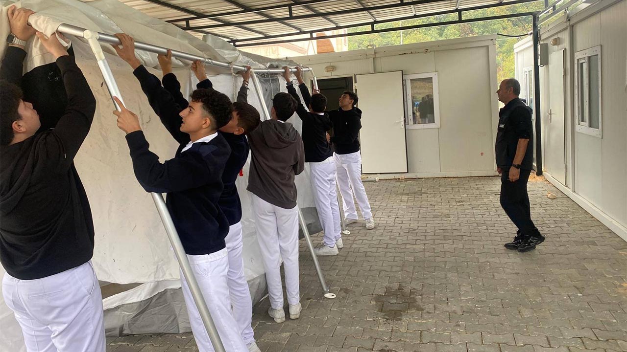 Yalova Afad Genc Ogrenciler Cadir Kurma Egitim (2)