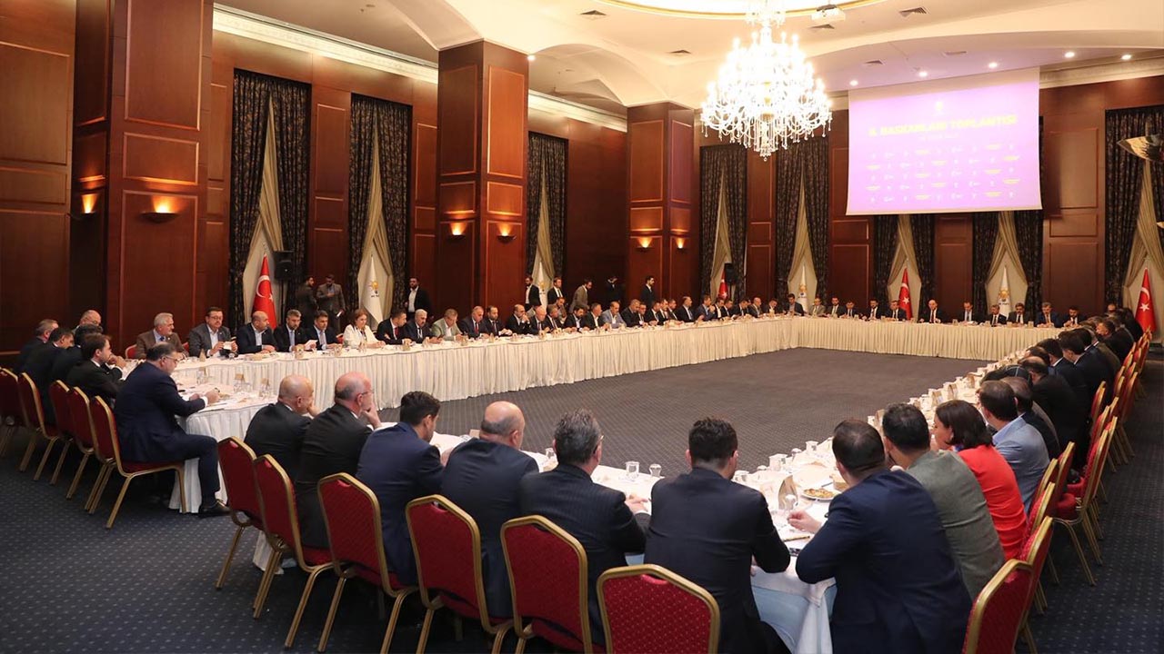 Yalova Ak Parti Il Baskan Daraltilmis Toplanti Genel Merkez (2)