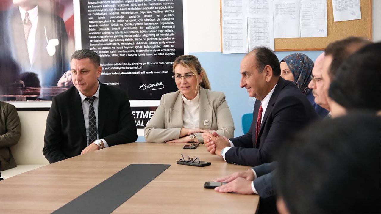 Yalova Altinova Yasemin Fazlaca Ogretmenlerle Bir Araya Geldi (2)