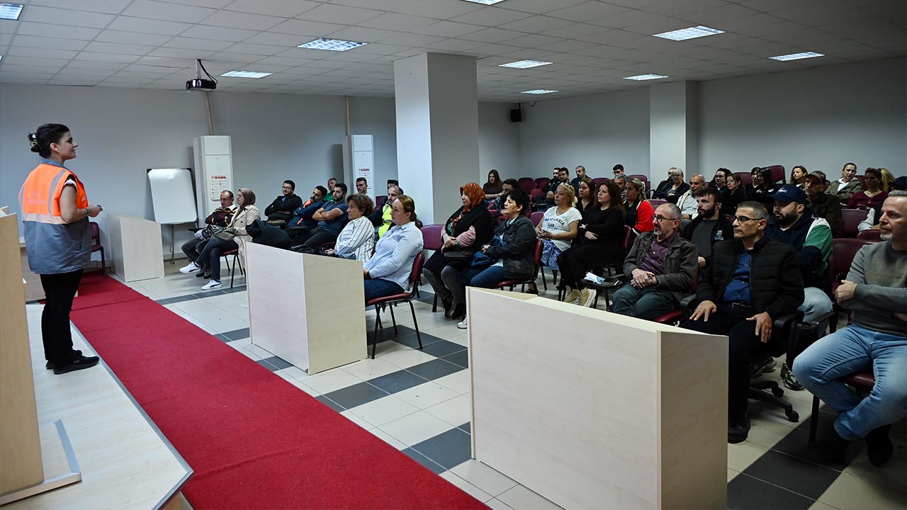 Yalova Belediyesi Personel Afet Egitim (3)
