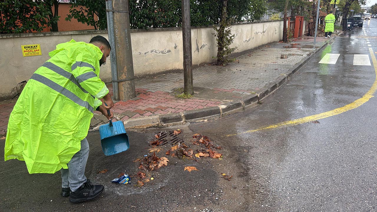 Yalova Belediyesi Saganak Yagis Mesai Calisma (5)