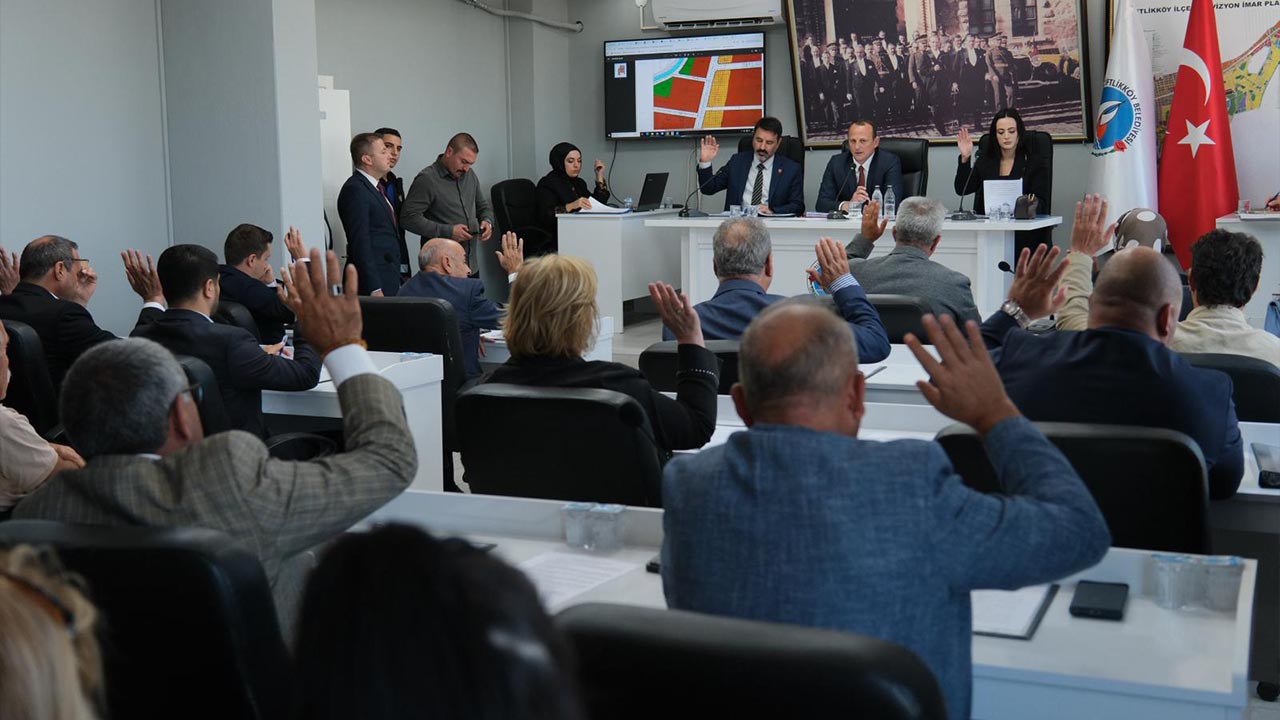 Yalova Ciftlikkoy Belediye Ekim Olagan Meclis Toplanti (2)