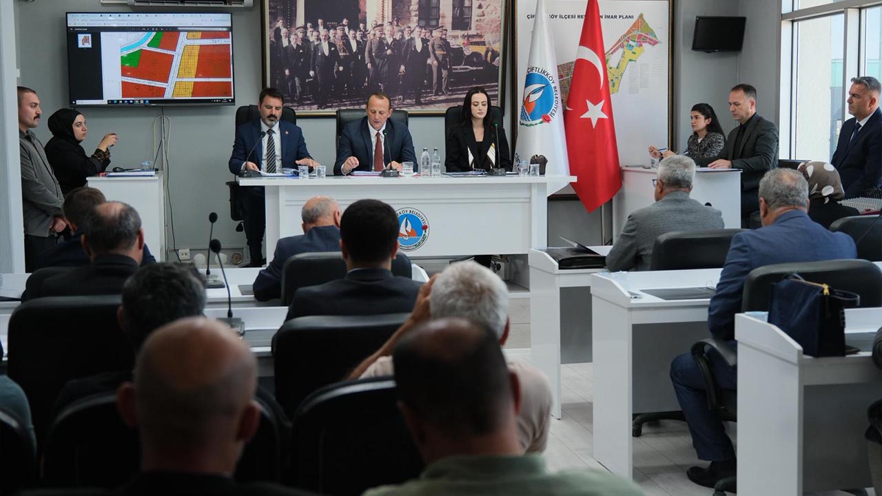 Yalova Ciftlikkoy Belediye Ekim Olagan Meclis Toplanti (5)