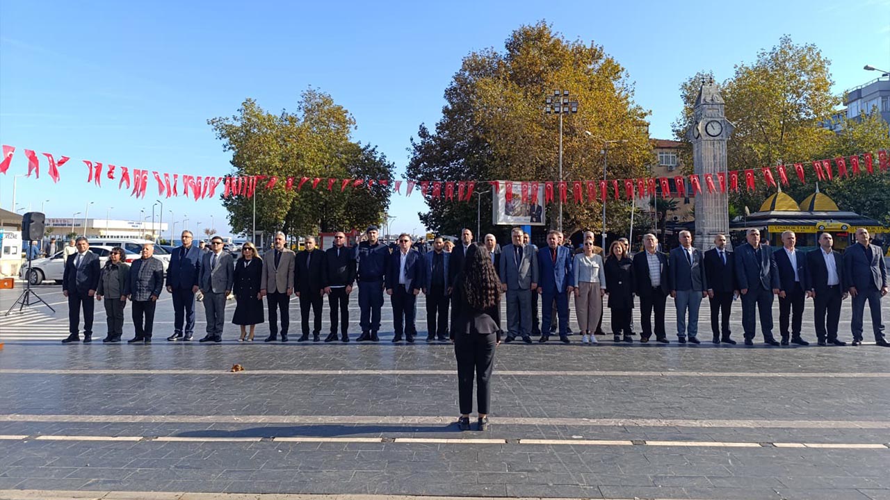 Yalova Cinarcik Muhtarlar Gunu Kutlandi Celenk Sunuldu (3)