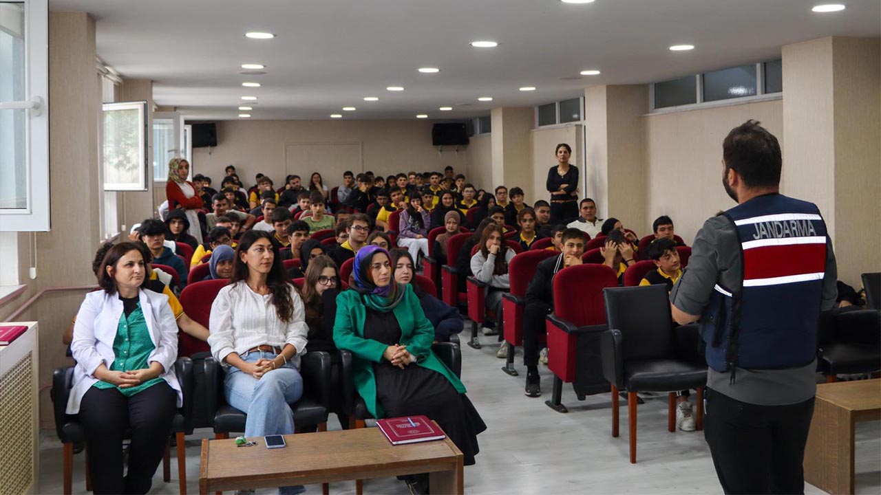Yalova Cinarcik Siber Saldiri Seminer Okul (2)