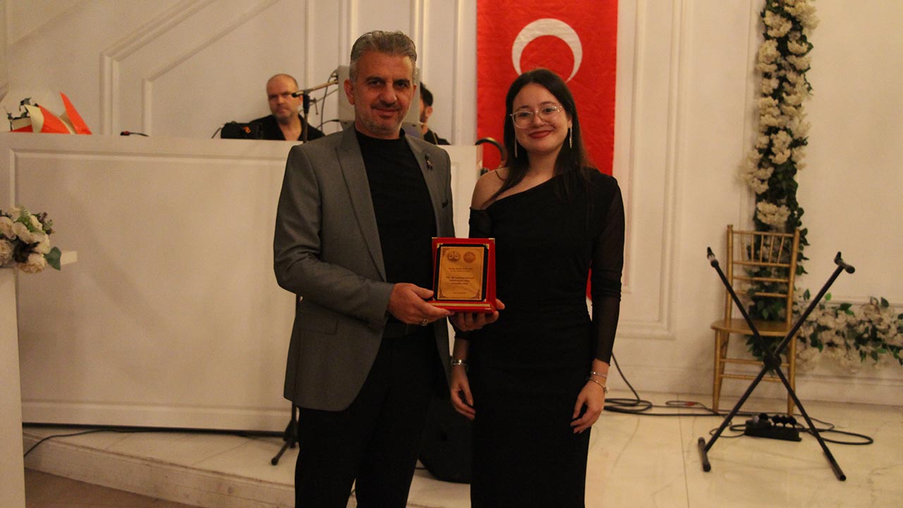 Yalova Cumhuriyet Balo Ogrenci (10)