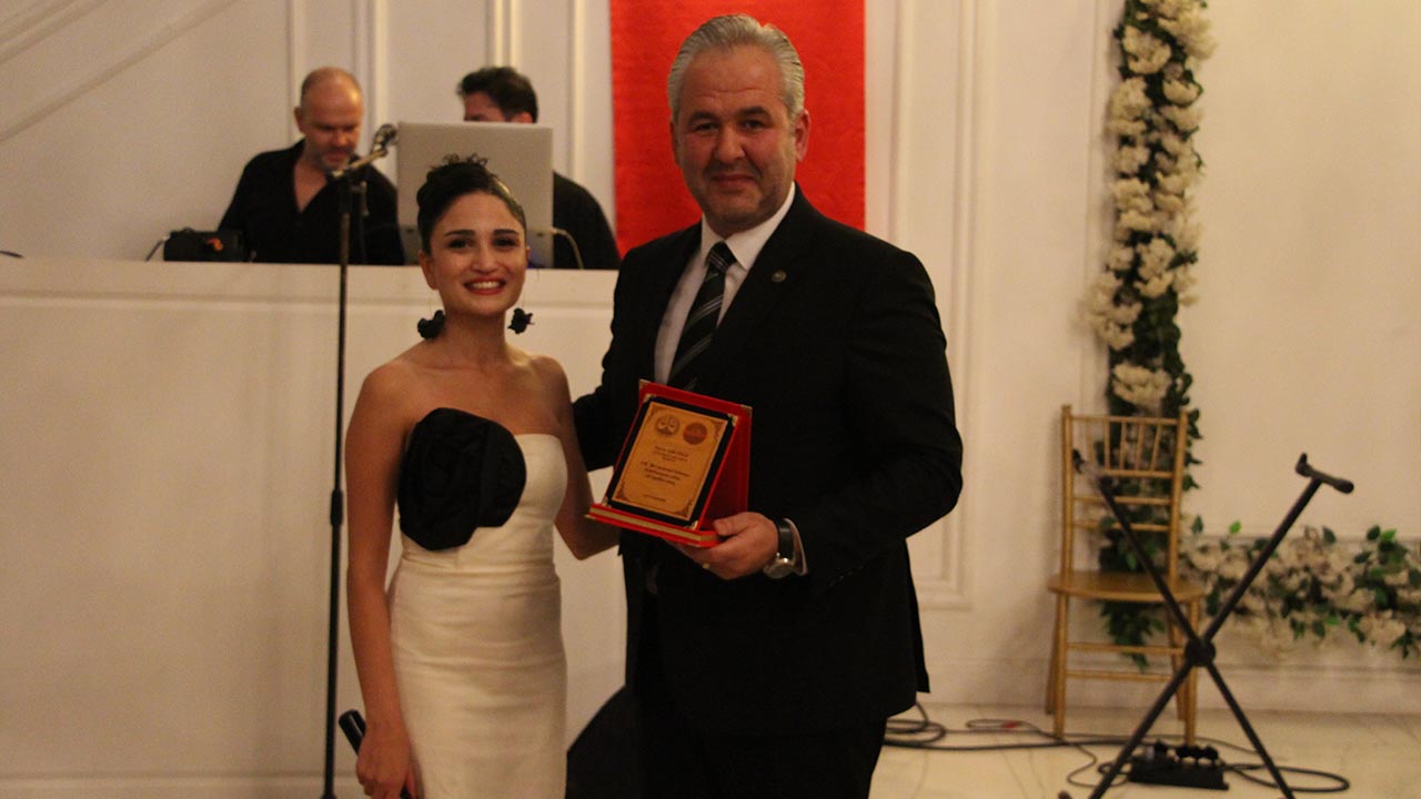 Yalova Cumhuriyet Balo Ogrenci (16)