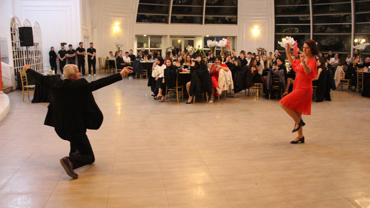 Yalova Cumhuriyet Balo Ogrenci (5)